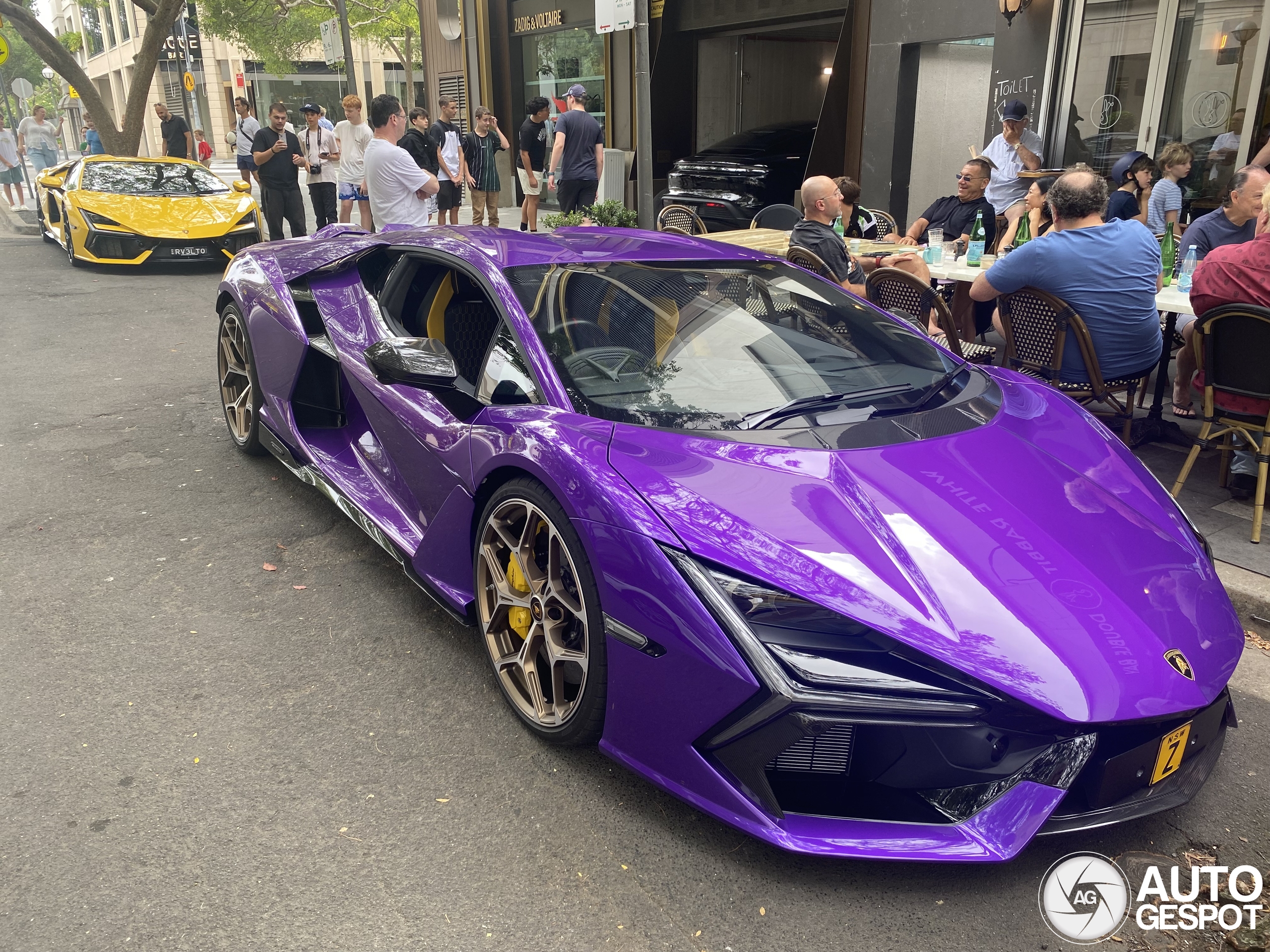 Lamborghini Revuelto
