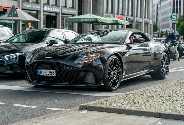Aston Martin DBS Superleggera Volante