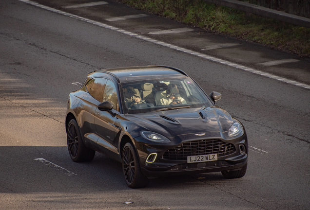 Aston Martin DBX