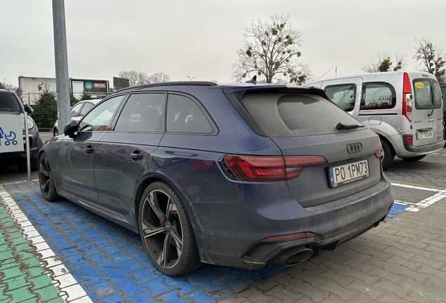 Audi RS4 Avant B9
