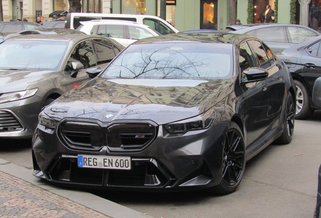 BMW M5 G90