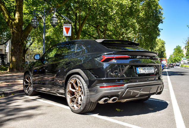Lamborghini Urus Performante