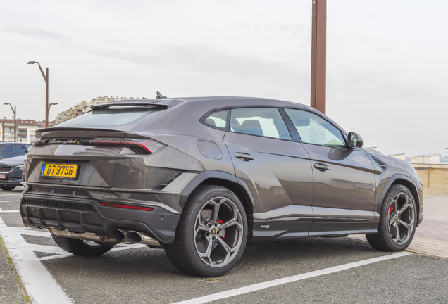 Lamborghini Urus S