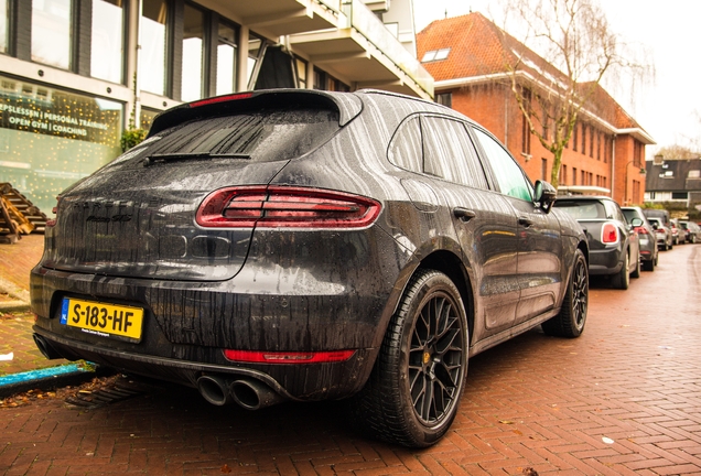 Porsche 95B Macan GTS