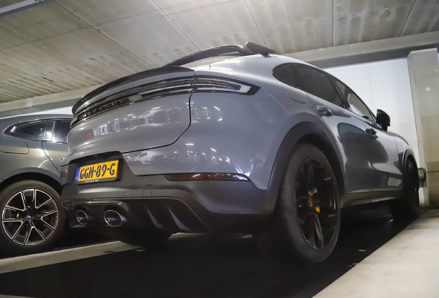 Porsche Cayenne Coupé Turbo E-Hybrid