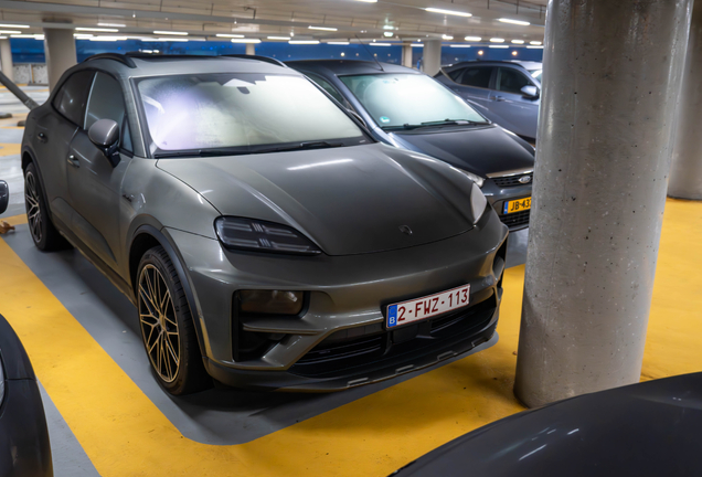 Porsche Macan EV Turbo