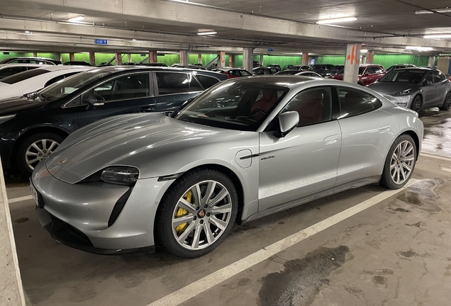Porsche Taycan Turbo S