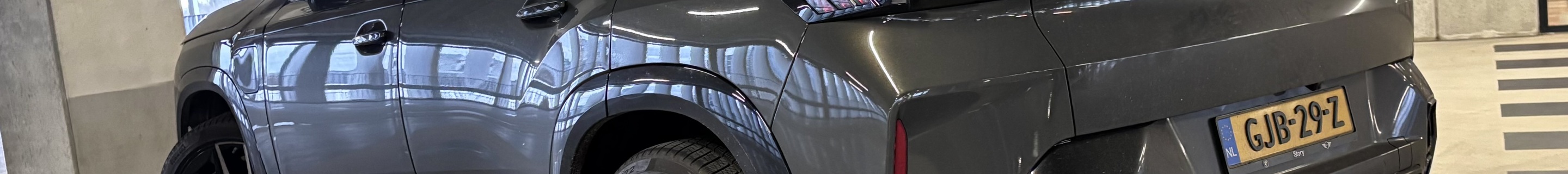 BMW XM G09