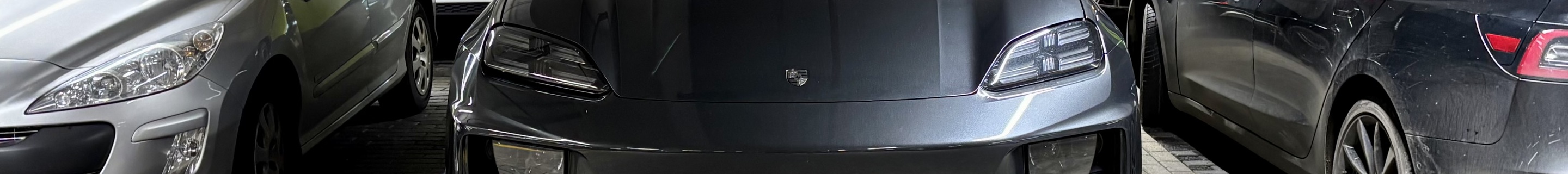 Porsche Macan EV Turbo