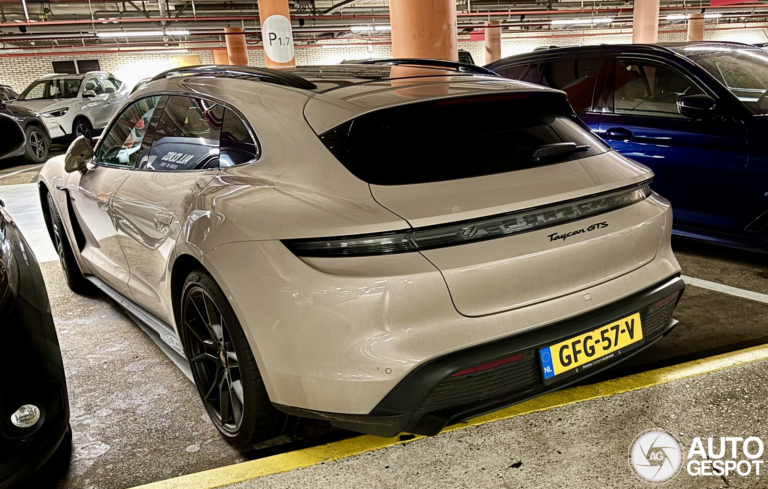 Porsche Taycan GTS Sport Turismo