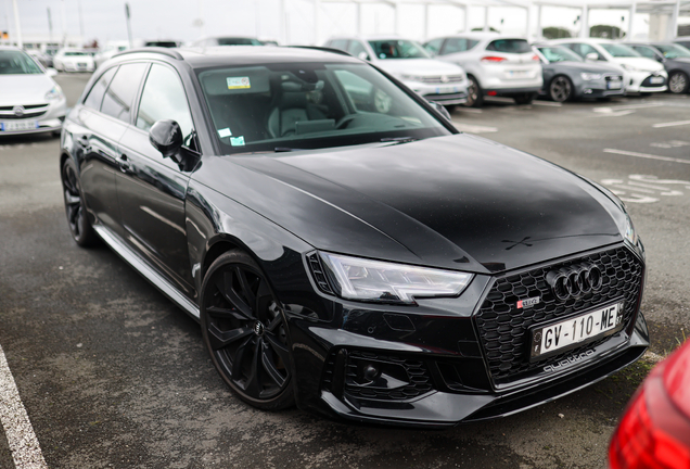 Audi RS4 Avant B9