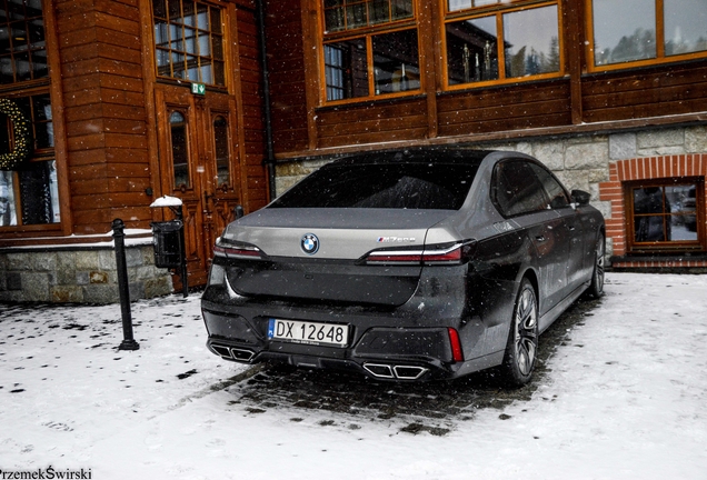 BMW M760e xDrive