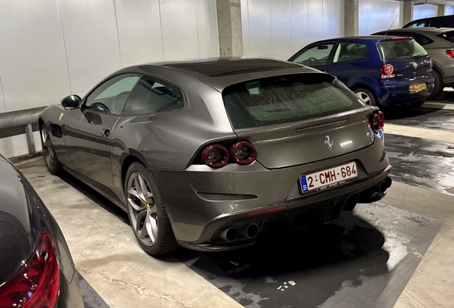 Ferrari GTC4Lusso