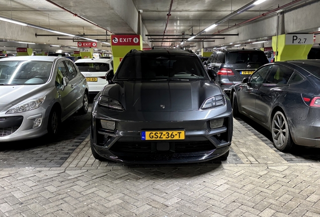 Porsche Macan EV Turbo