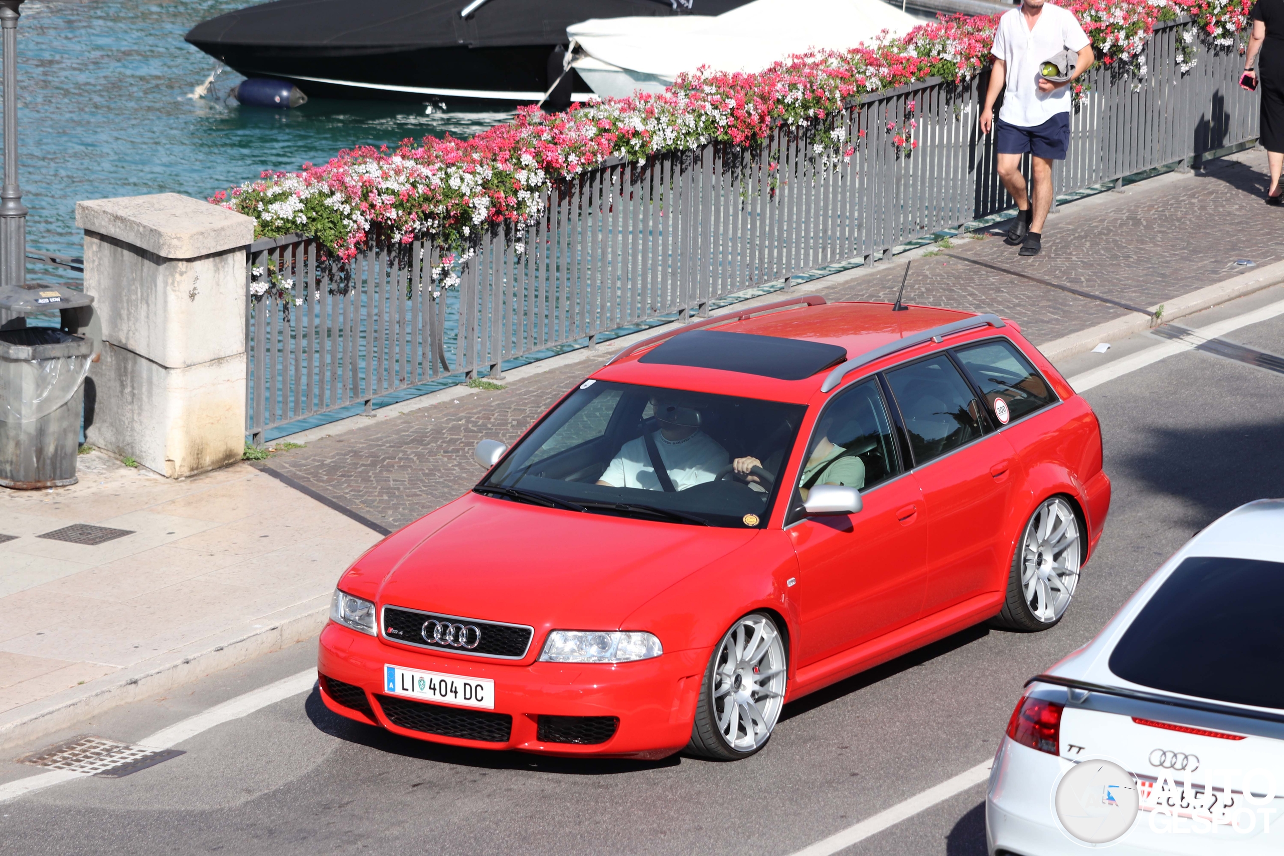 Audi RS4 Avant B5
