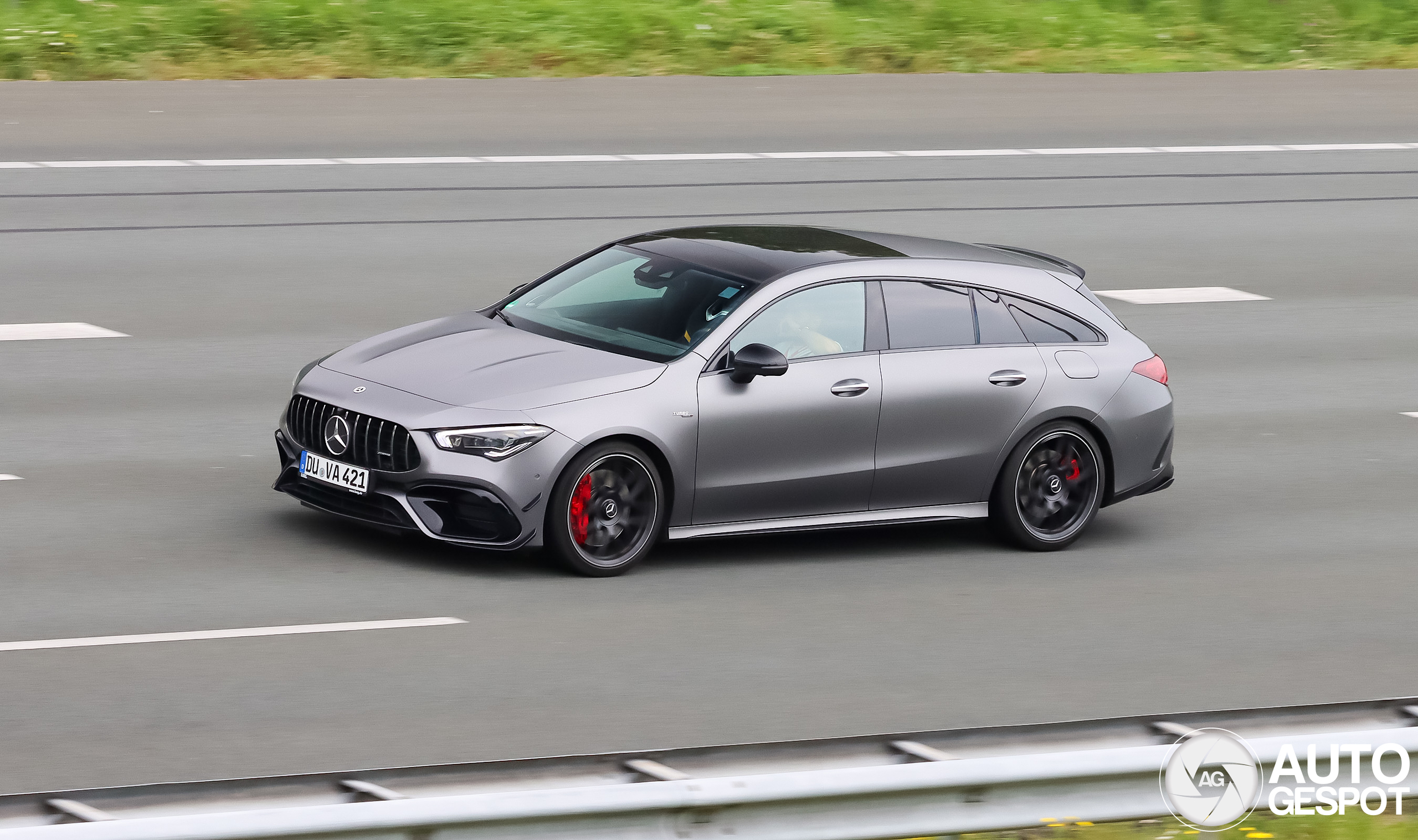 Mercedes-AMG CLA 45 S Shooting Brake X118