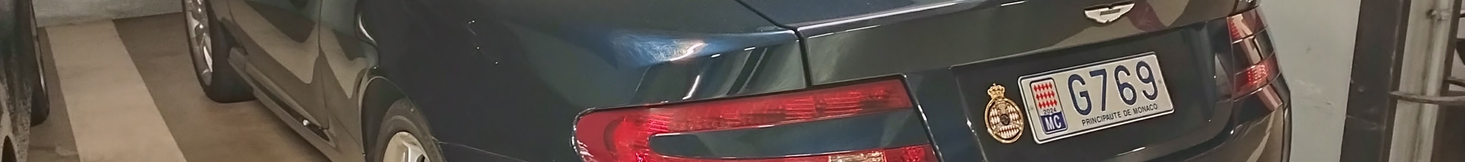 Aston Martin DB9