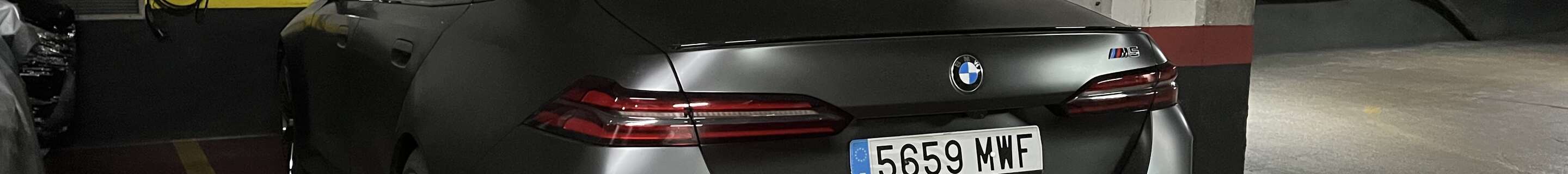 BMW M5 G90