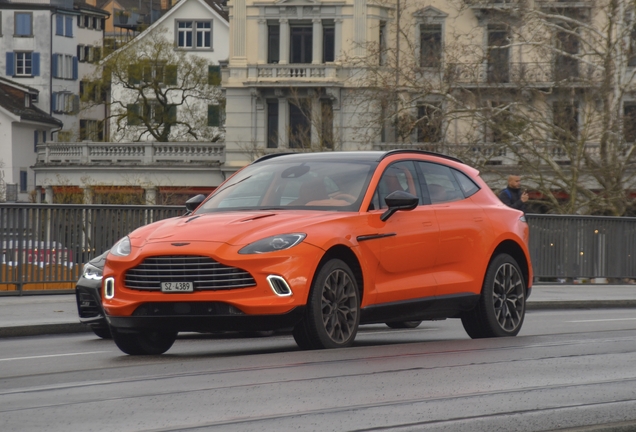 Aston Martin DBX