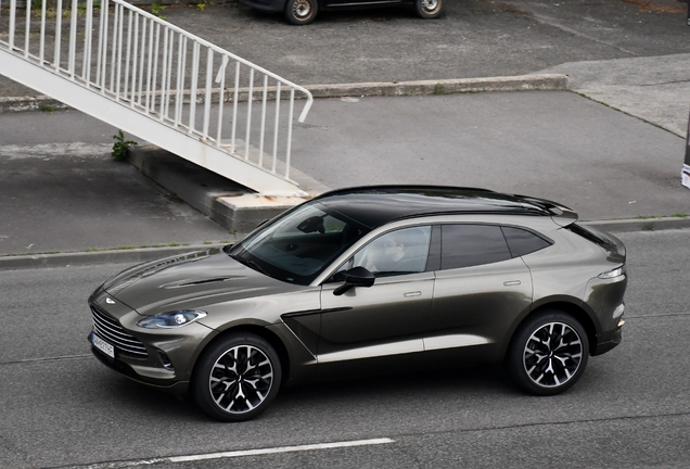 Aston Martin DBX