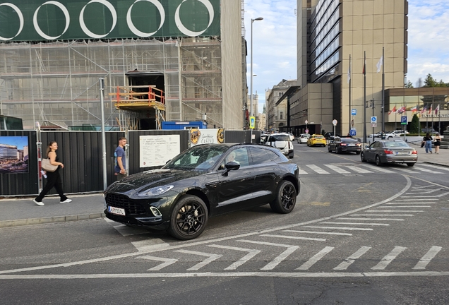 Aston Martin DBX