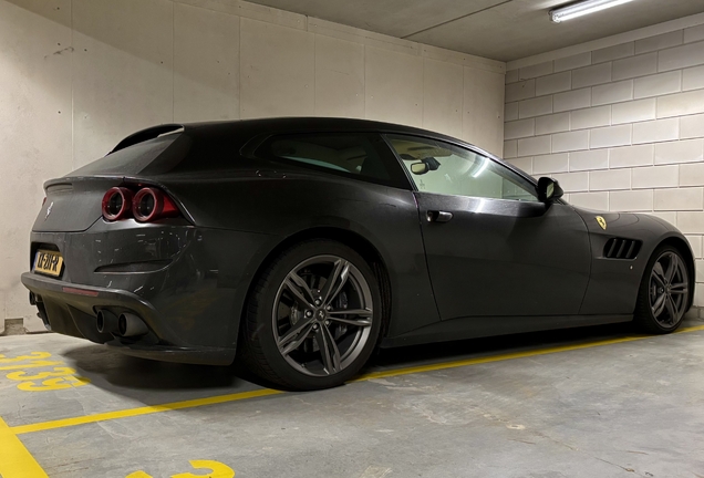 Ferrari GTC4Lusso