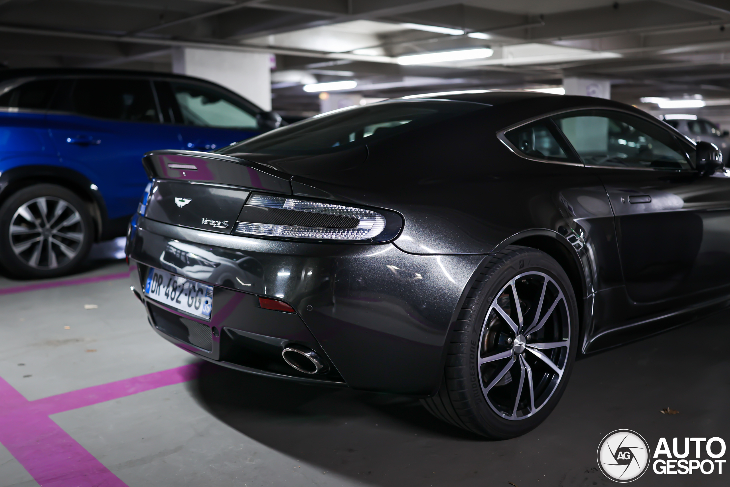 Aston Martin V8 Vantage S