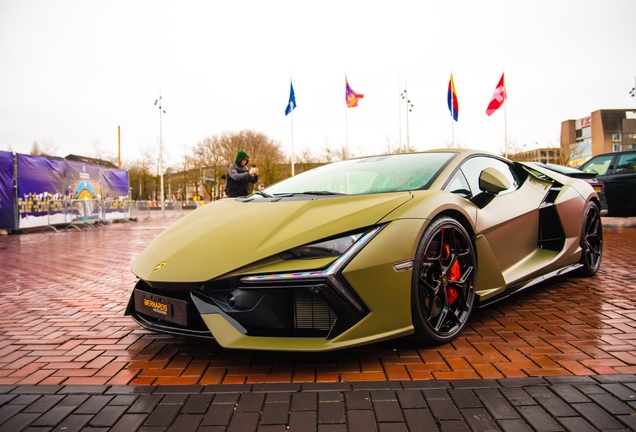 Lamborghini Revuelto