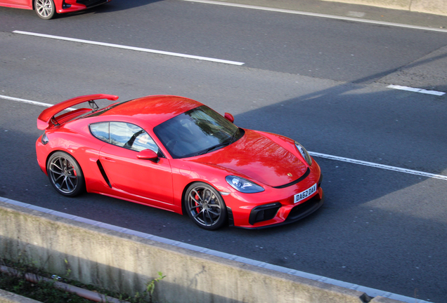 Porsche 718 Cayman GT4
