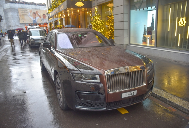 Rolls-Royce Ghost 2021 Amber Roads