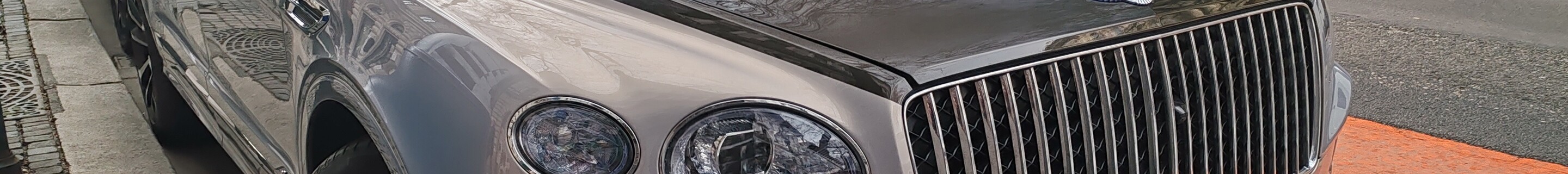 Bentley Bentayga Azure EWB First Edition