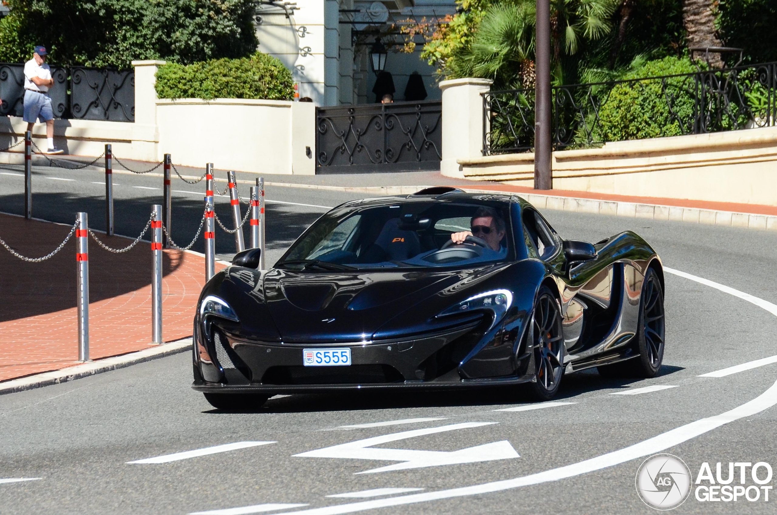 McLaren P1