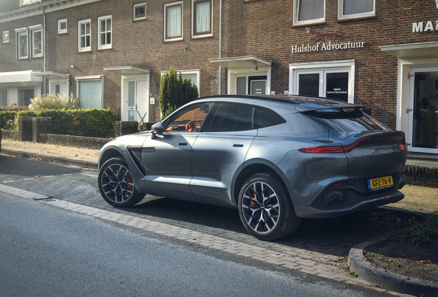 Aston Martin DBX
