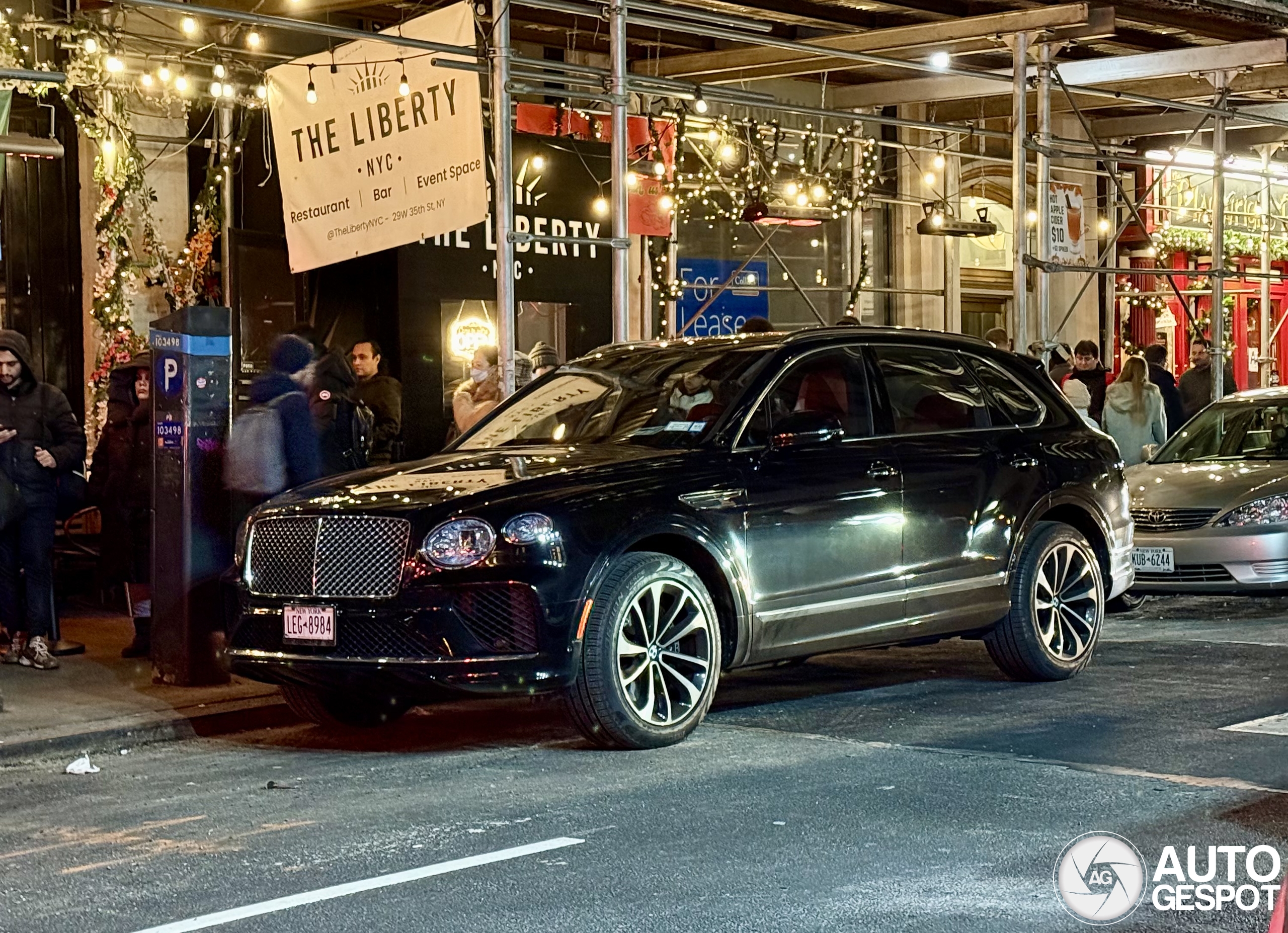 Bentley Bentayga V8 2021