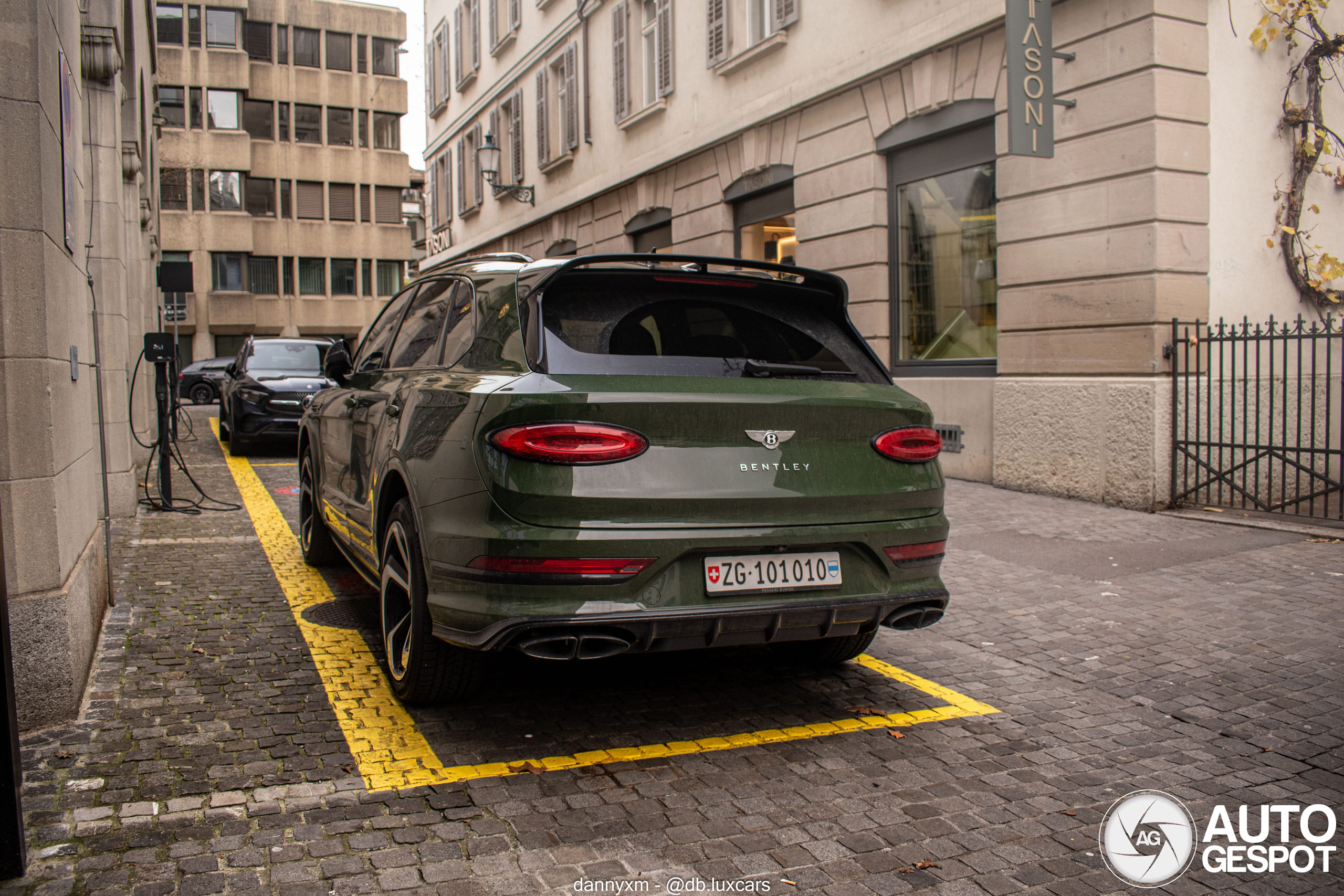 Bentley Bentayga V8 S 2024
