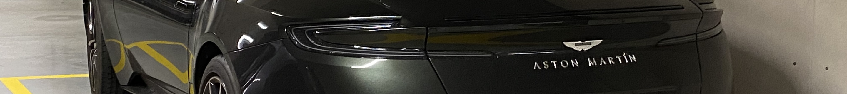Aston Martin DB11 V8