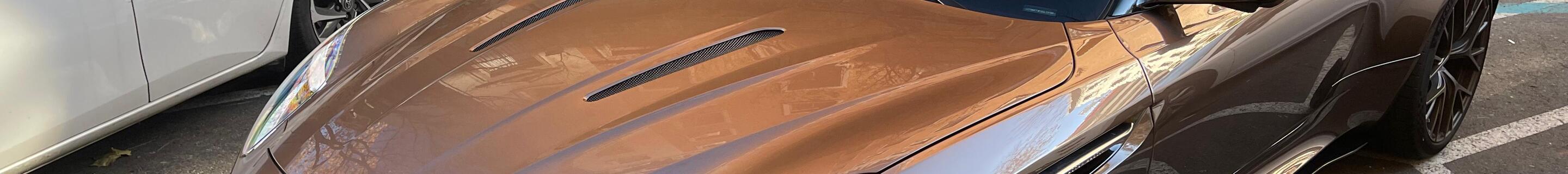 Aston Martin DB12