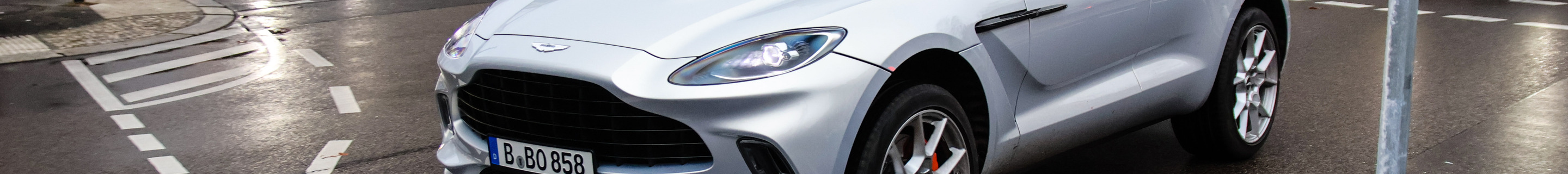 Aston Martin DBX