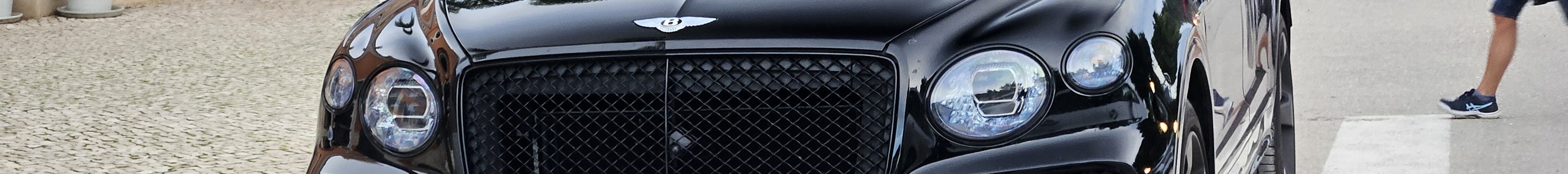 Bentley Bentayga Hybrid 2021