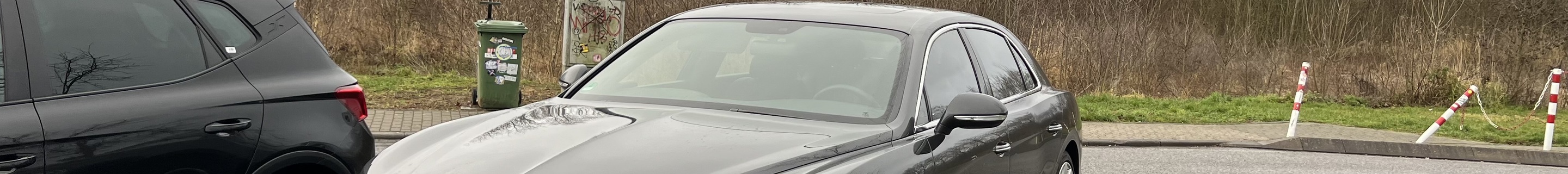 Bentley Flying Spur V8