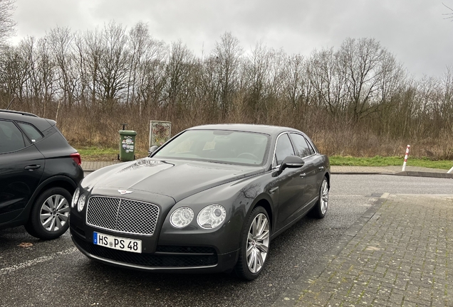 Bentley Flying Spur V8