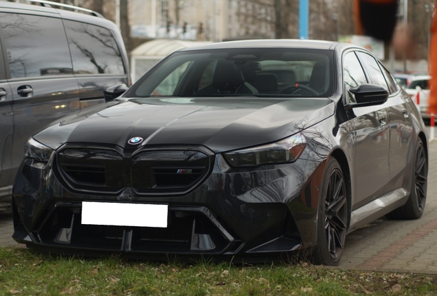 BMW M5 G90