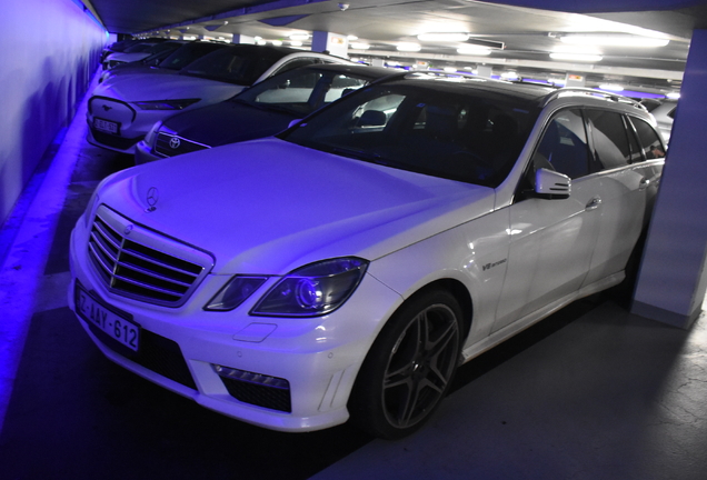 Mercedes-Benz E 63 AMG S212 V8 Biturbo