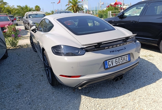 Porsche 718 Cayman S