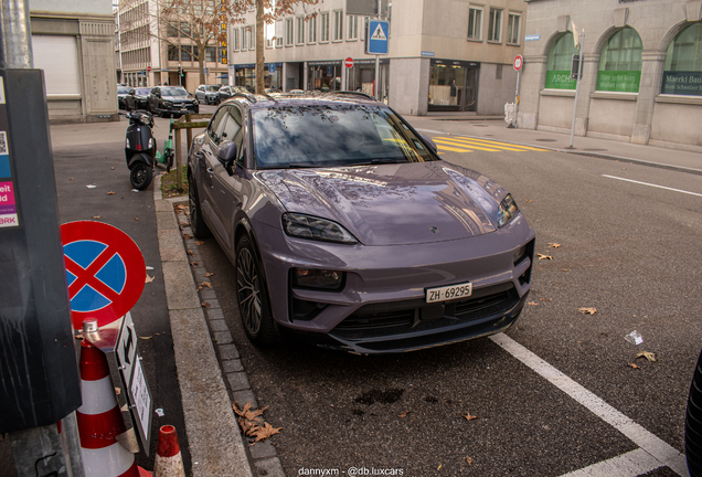 Porsche Macan EV Turbo