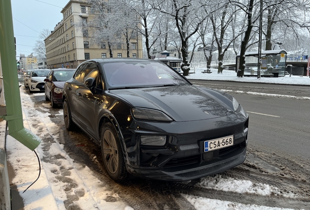 Porsche Macan EV Turbo