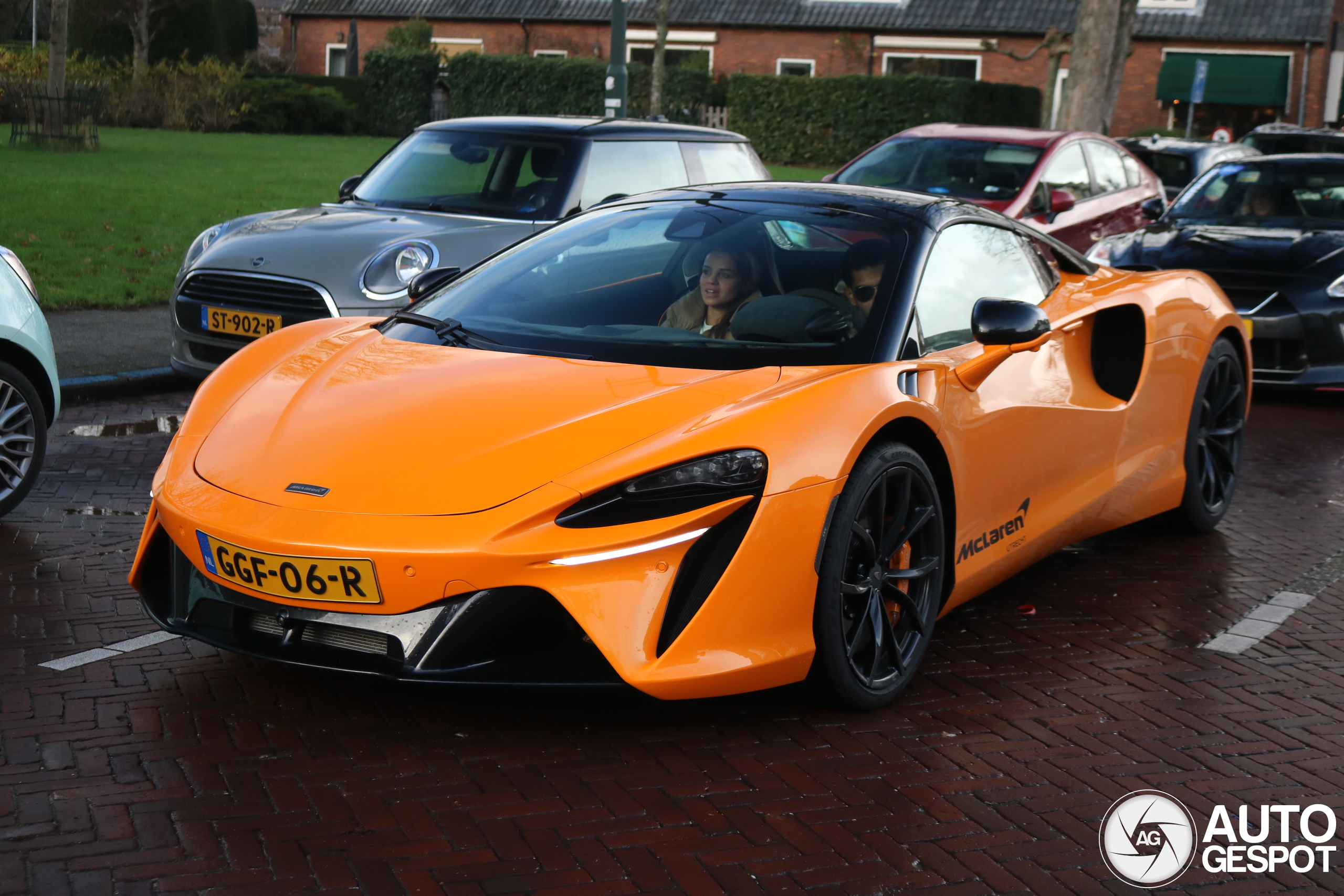 McLaren Artura Spider