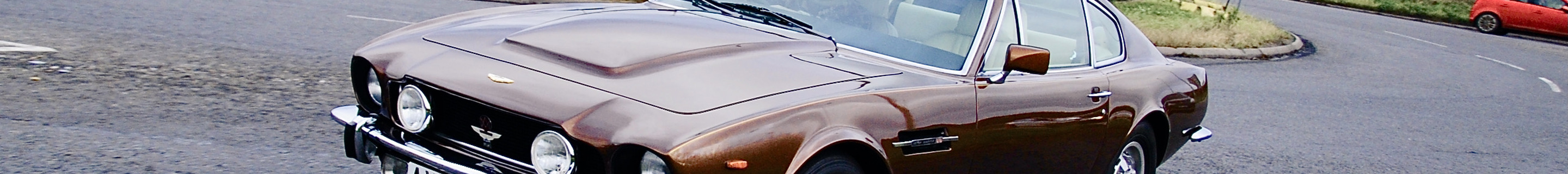 Aston Martin V8 OI / Series 4