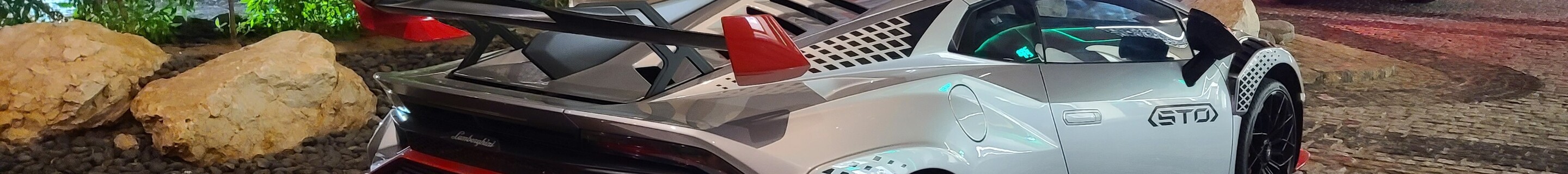 Lamborghini Huracán LP640-2 STO