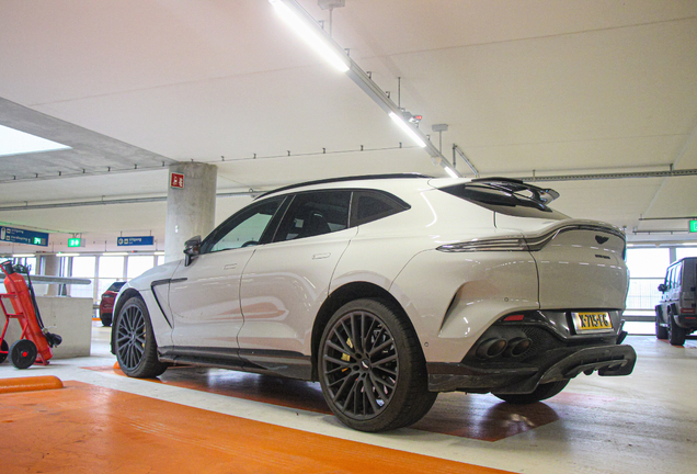Aston Martin DBX707